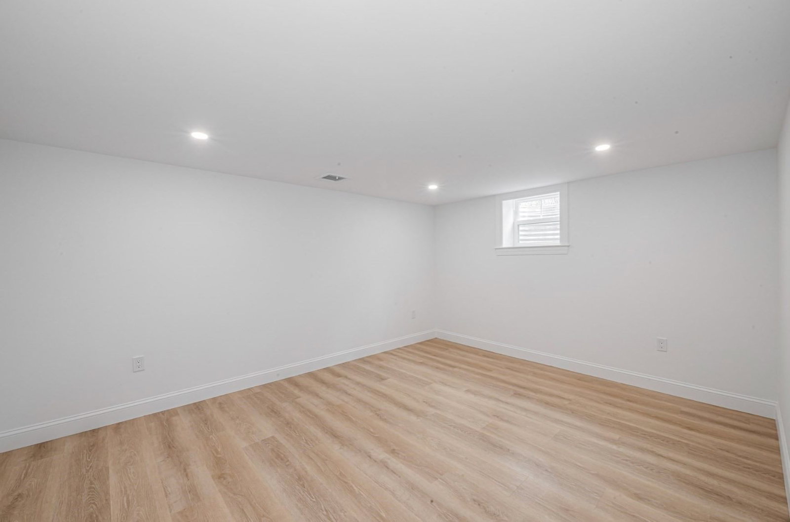 78 Windemere Cir Braintree — Photo 27 of 31