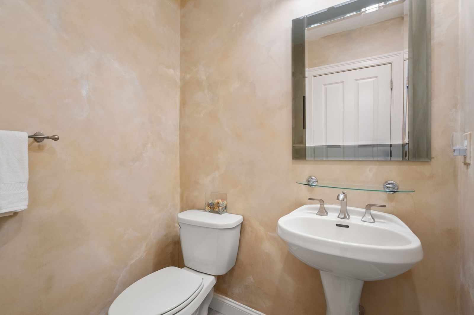 32 Old Framingham Rd #8 Sudbury — Photo 17 of 42