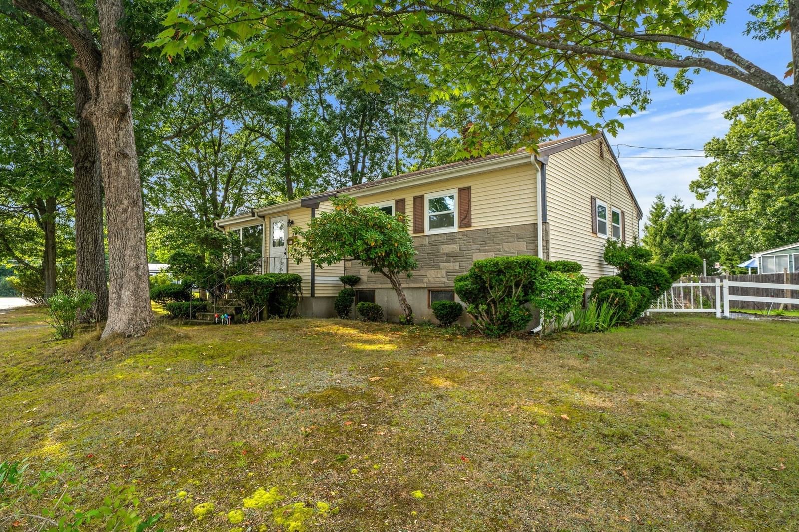 4 Niles Rd Randolph — Photo 3 of 41