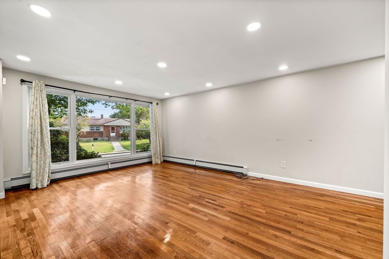 4 Niles Rd Randolph — Photo 8 of 41