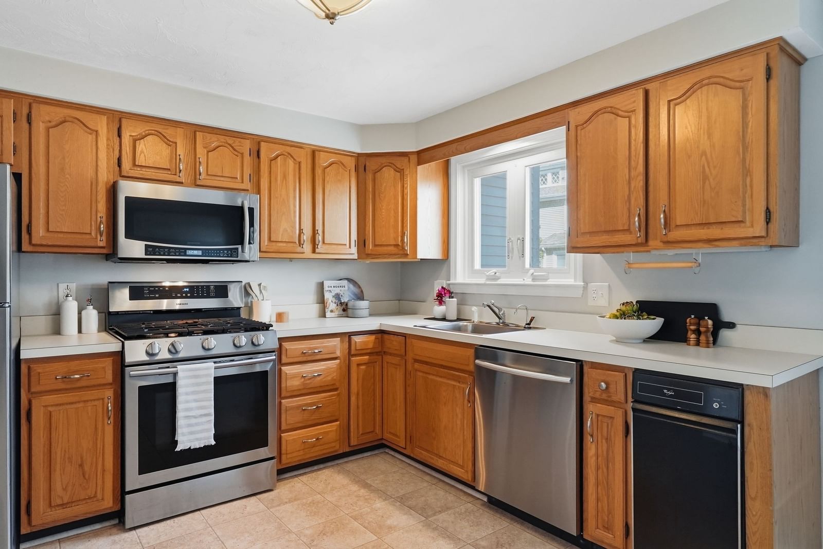 35 Merrymount Rd #3 Quincy — Photo 10 of 42