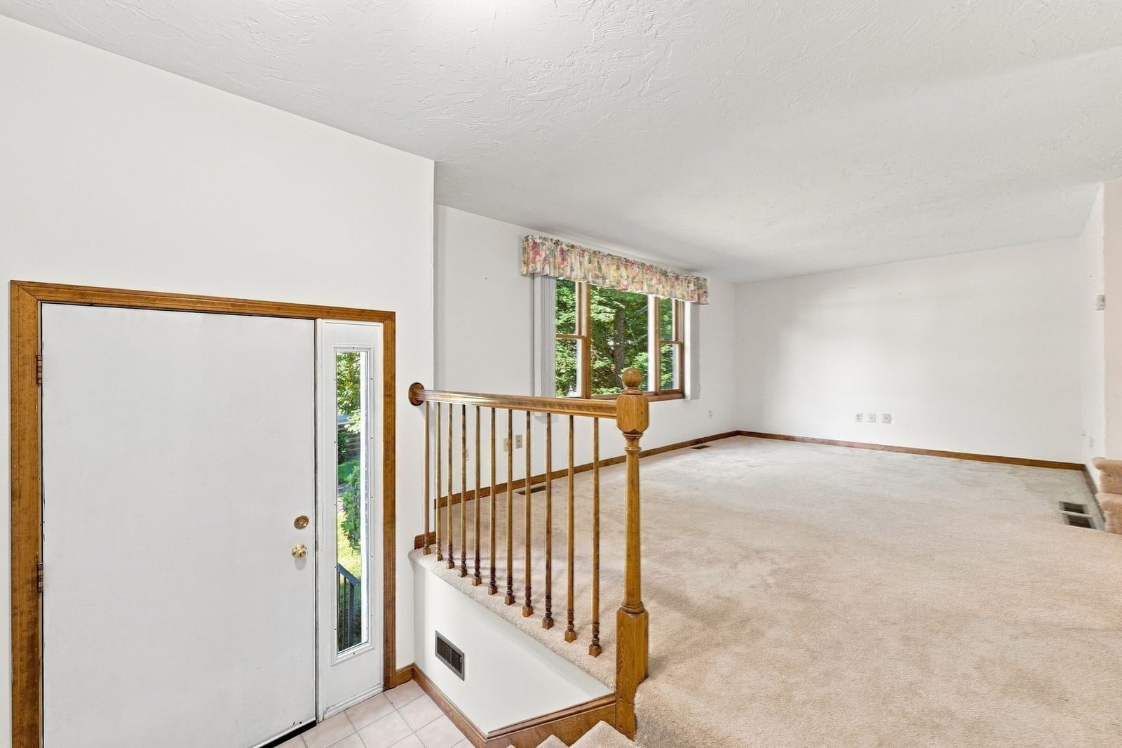 43 Villa Roma Dr #43 Tewksbury — Photo 23 of 42