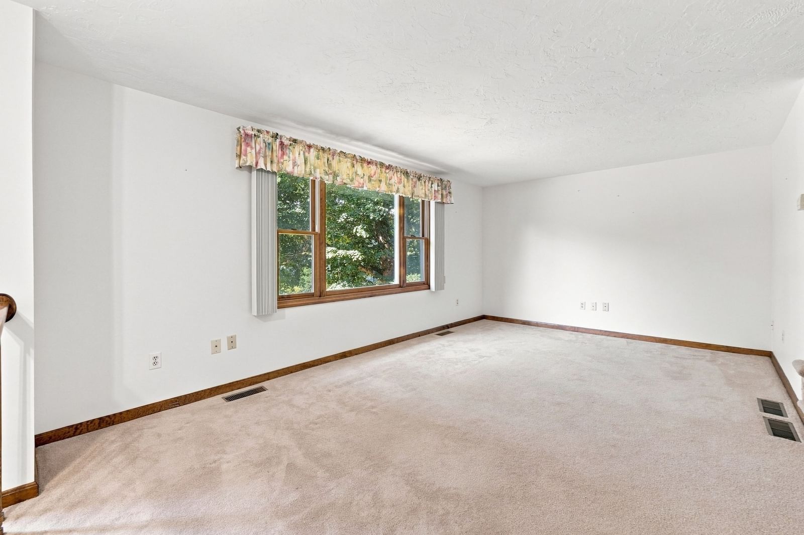 43 Villa Roma Dr #43 Tewksbury — Photo 25 of 42