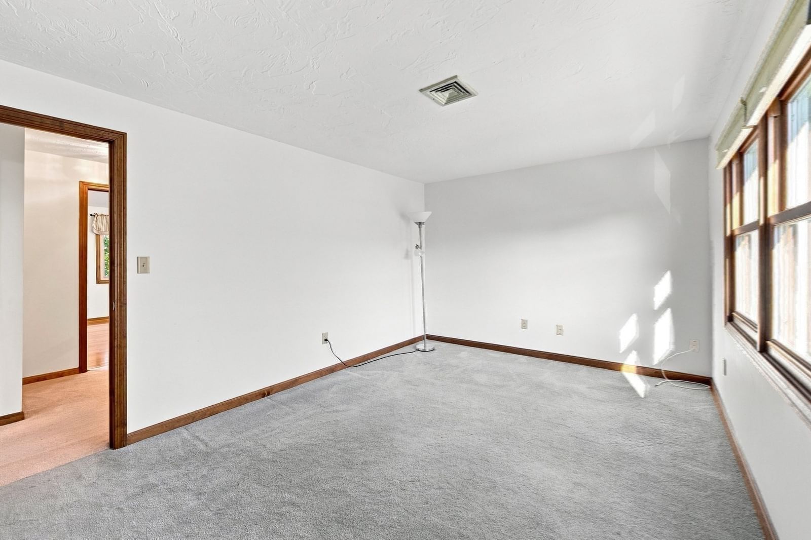 43 Villa Roma Dr #43 Tewksbury — Photo 28 of 42