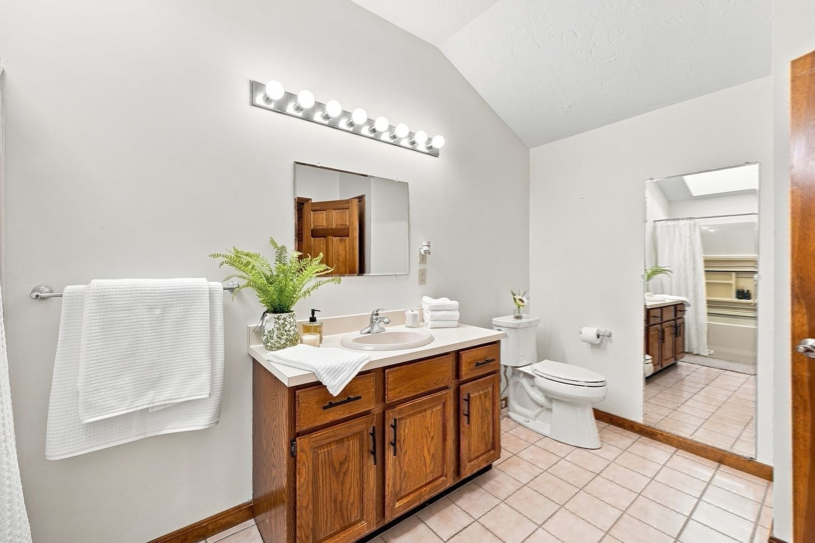 43 Villa Roma Dr #43 Tewksbury — Photo 33 of 42