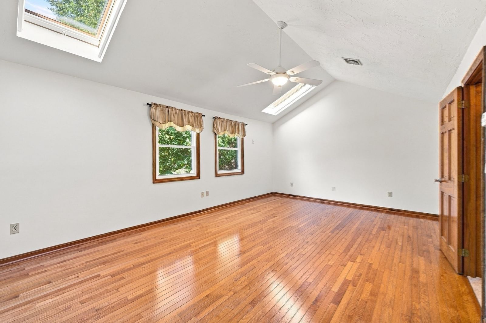 43 Villa Roma Dr #43 Tewksbury — Photo 34 of 42