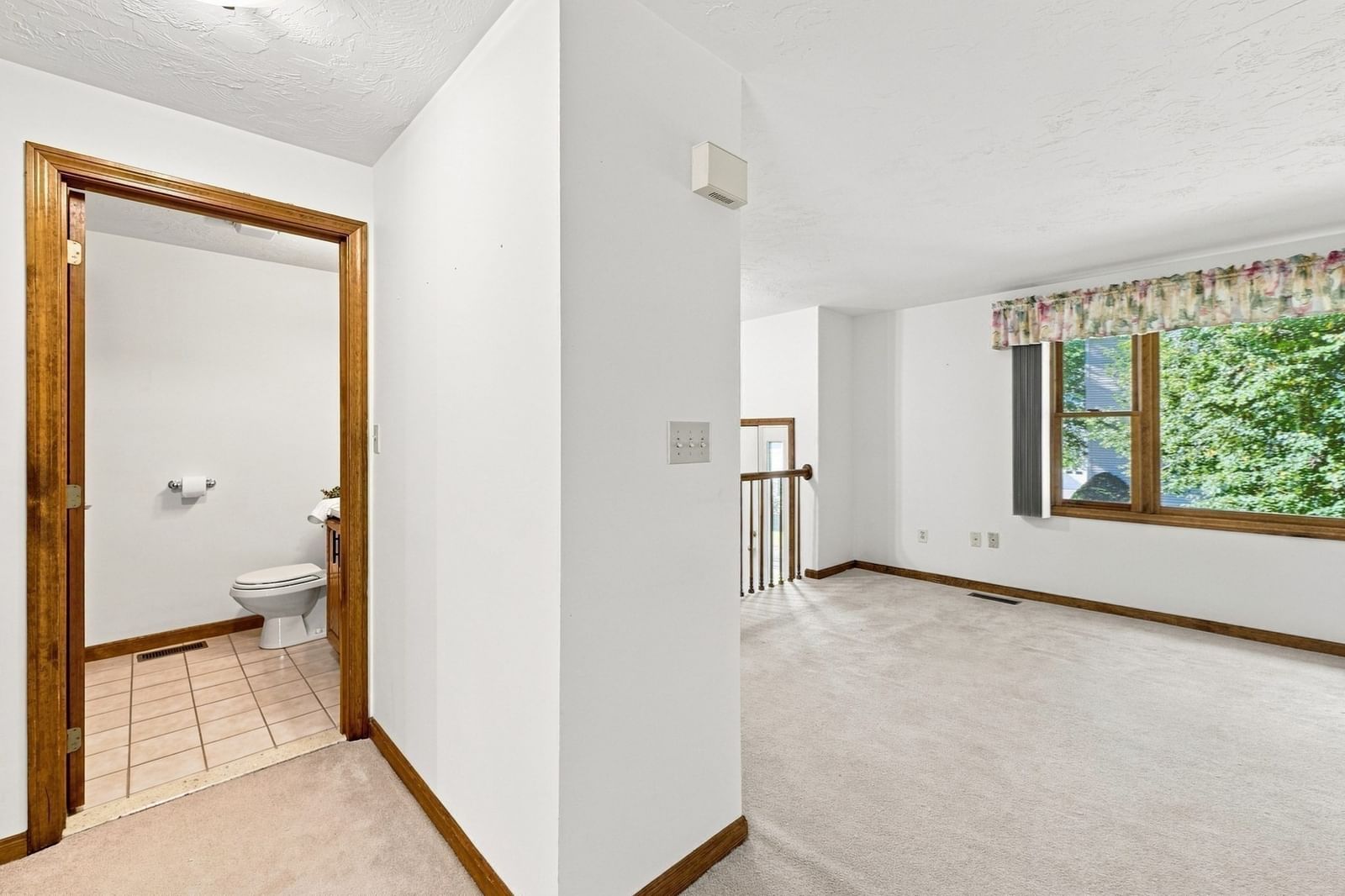 43 Villa Roma Dr #43 Tewksbury — Photo 9 of 42