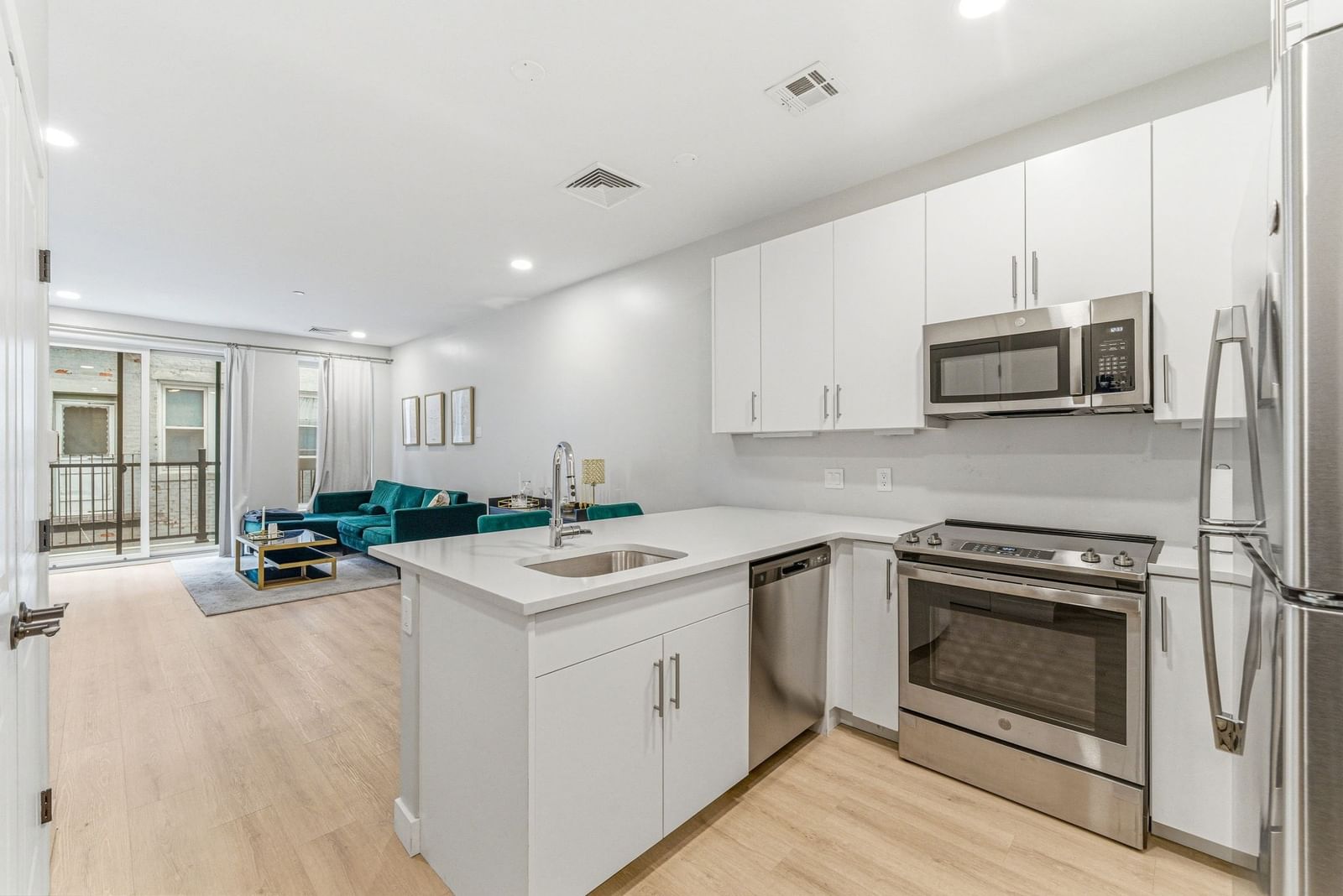 157 Chestnut #203 Chelsea — Photo 1 of 28