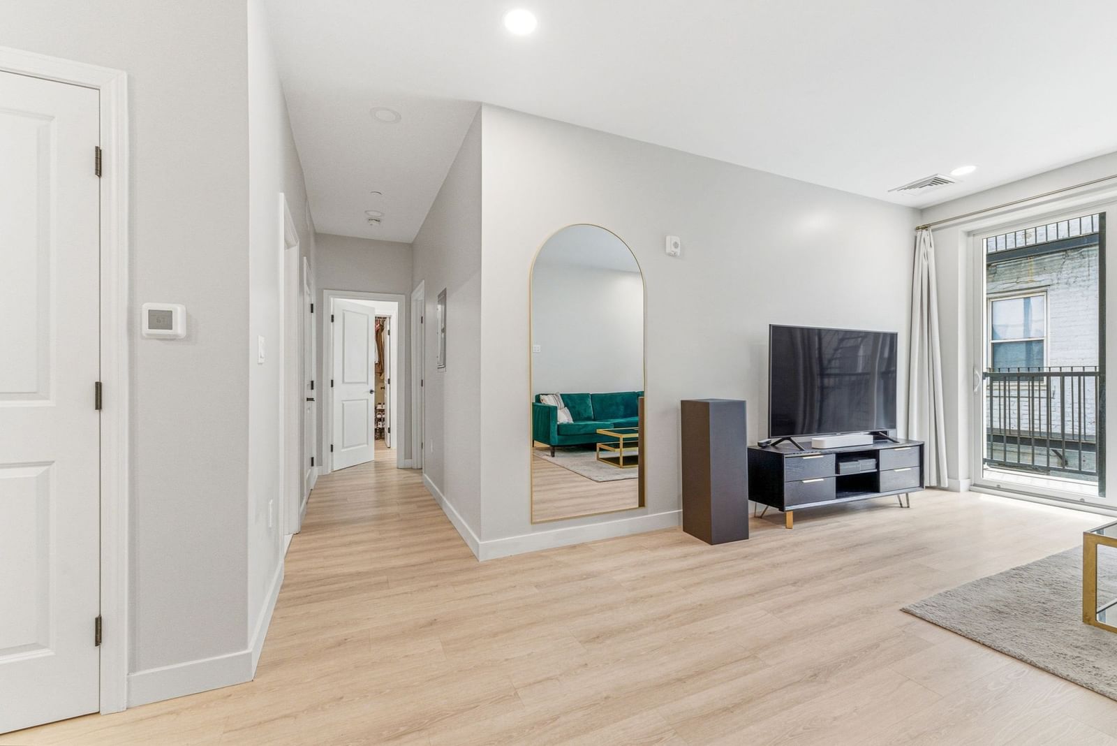 157 Chestnut #203 Chelsea — Photo 10 of 28
