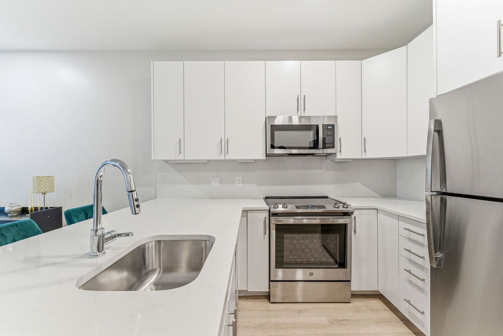 157 Chestnut #203 Chelsea — Photo 2 of 28