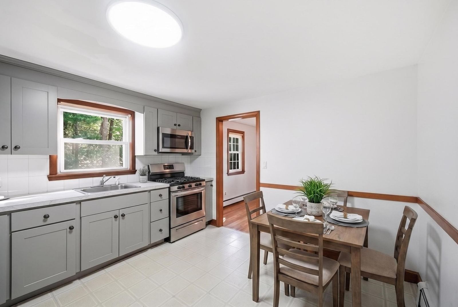 32 Dividence Rd Reading — Photo 15 of 42