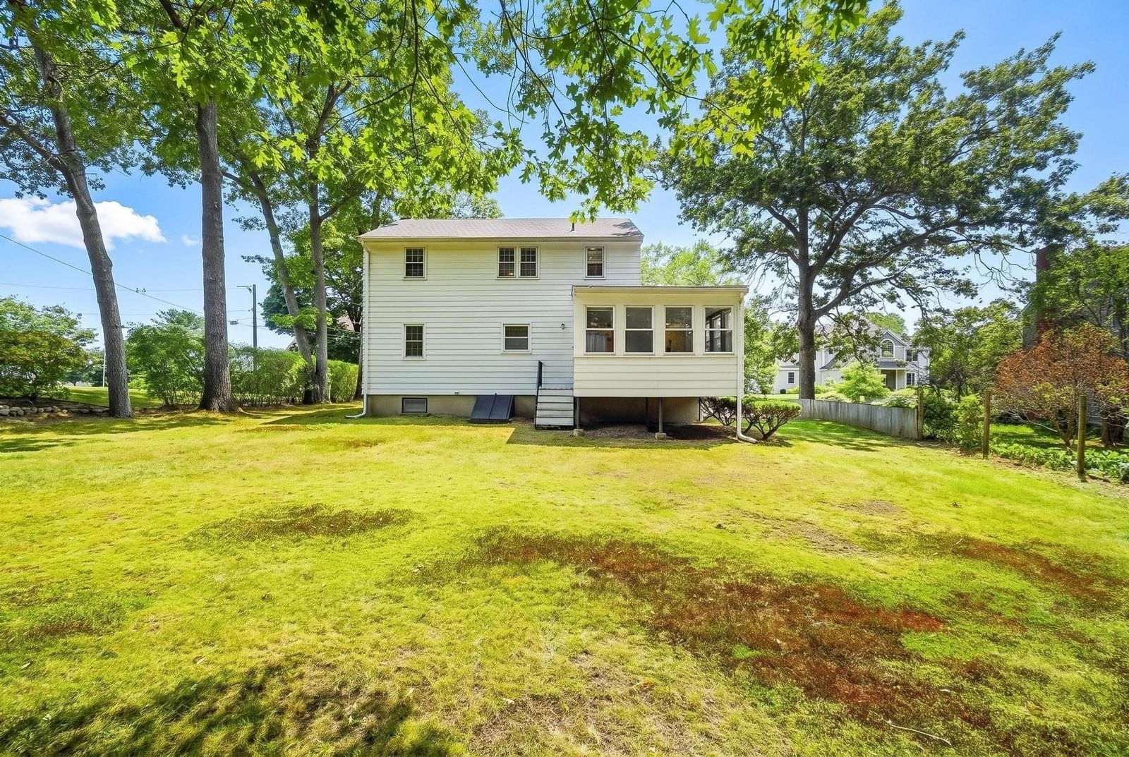 32 Dividence Rd Reading — Photo 4 of 42