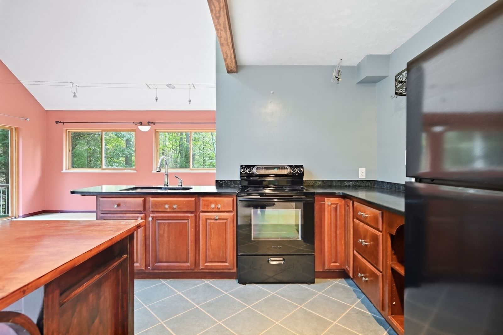 21 Stone Hill Rd New Salem — Photo 23 of 37