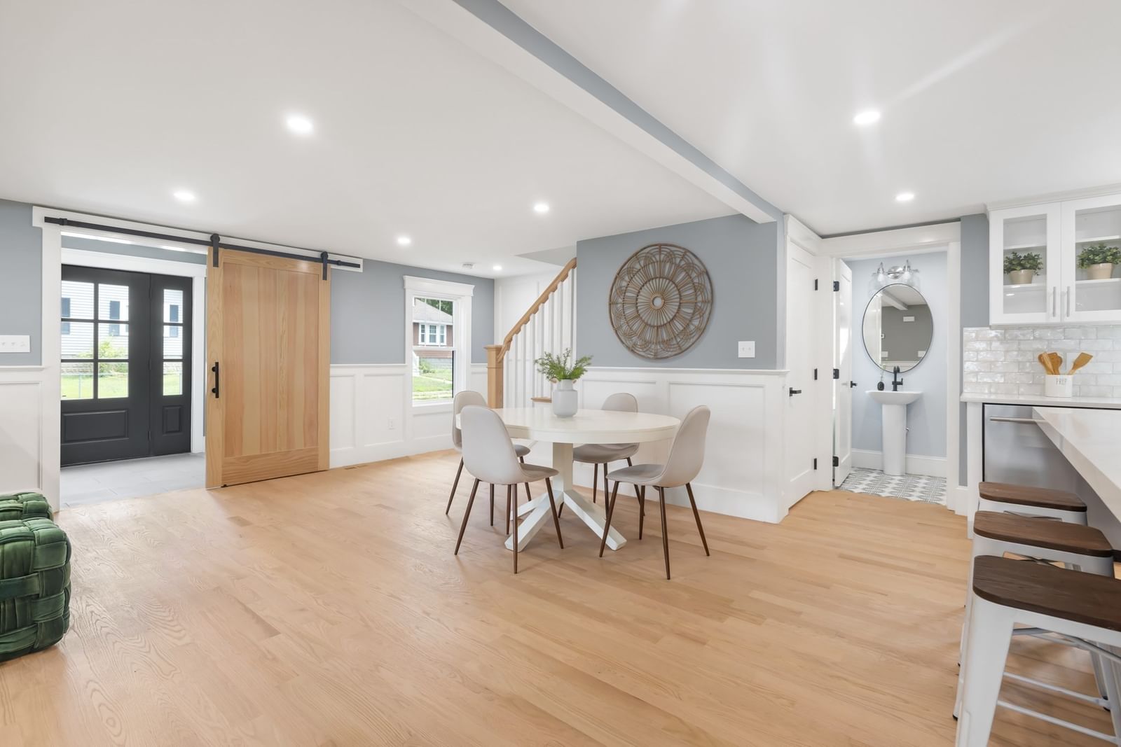 15 Pitts St Natick — Photo 8 of 36