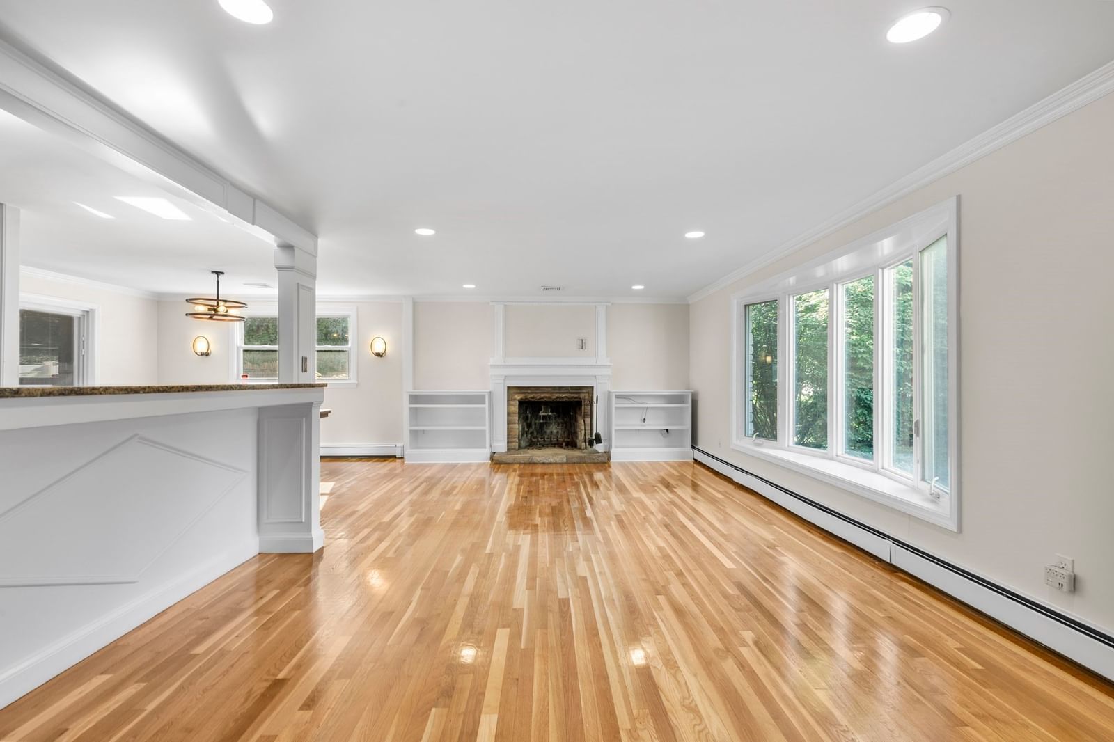 206 Fairview Ave Brockton — Photo 9 of 37