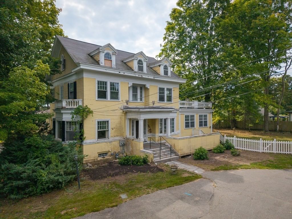 115 School St Manchester — Photo 2 of 32