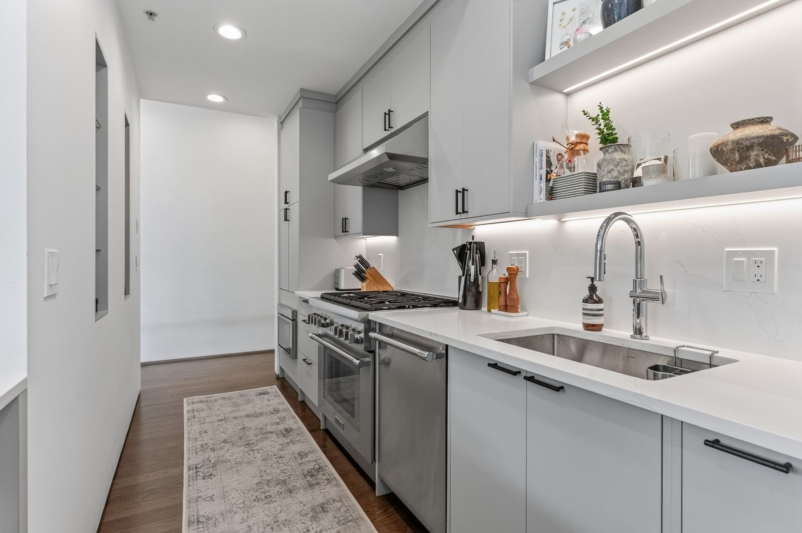 503 East 1st #6 Boston — Photo 15 of 42