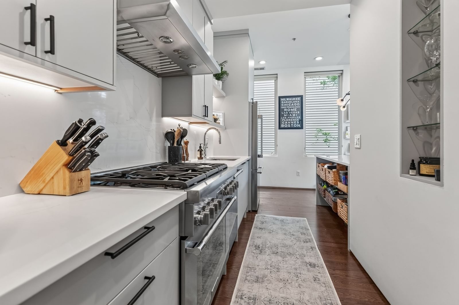 503 East 1st #6 Boston — Photo 16 of 42