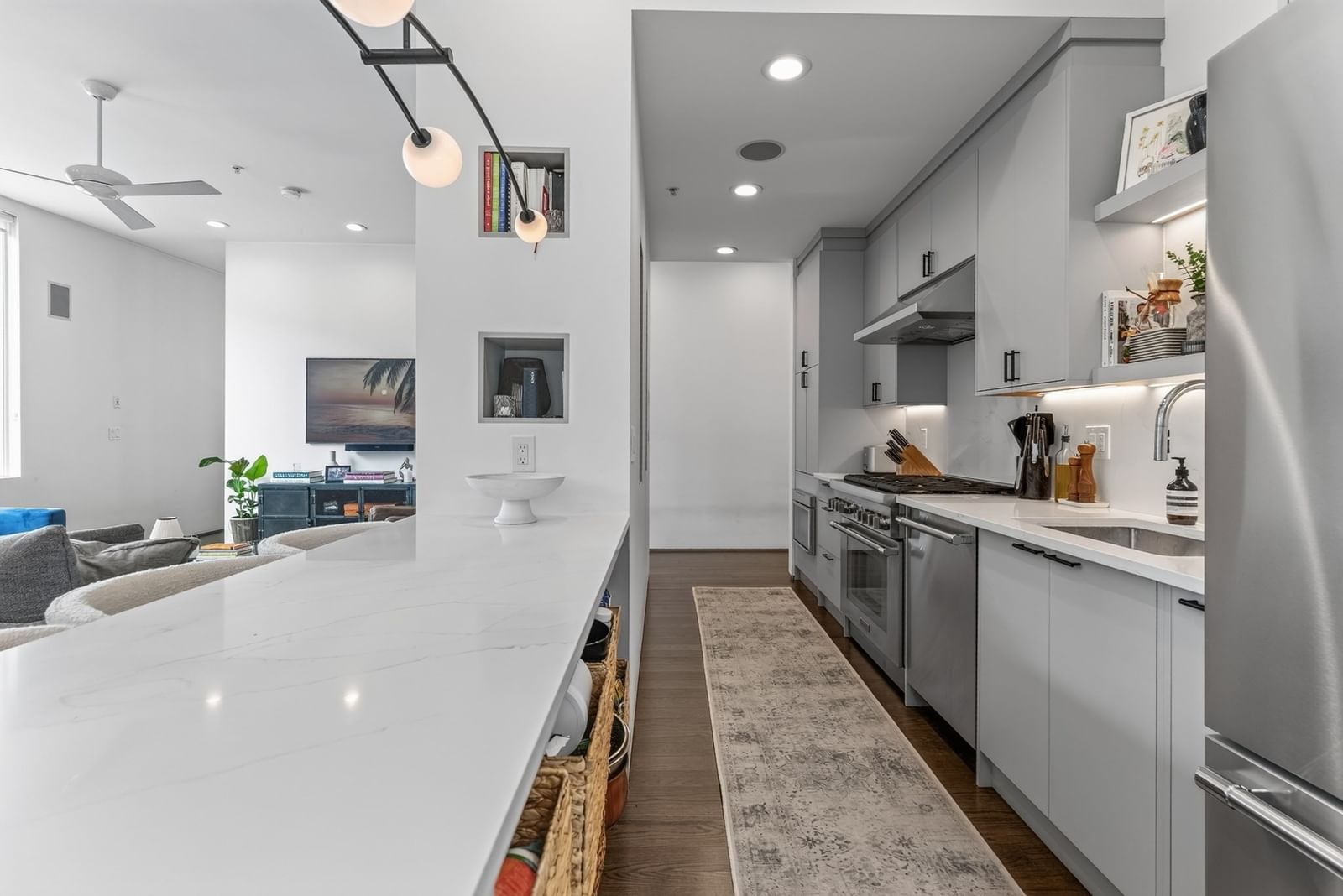 503 East 1st #6 Boston — Photo 6 of 42