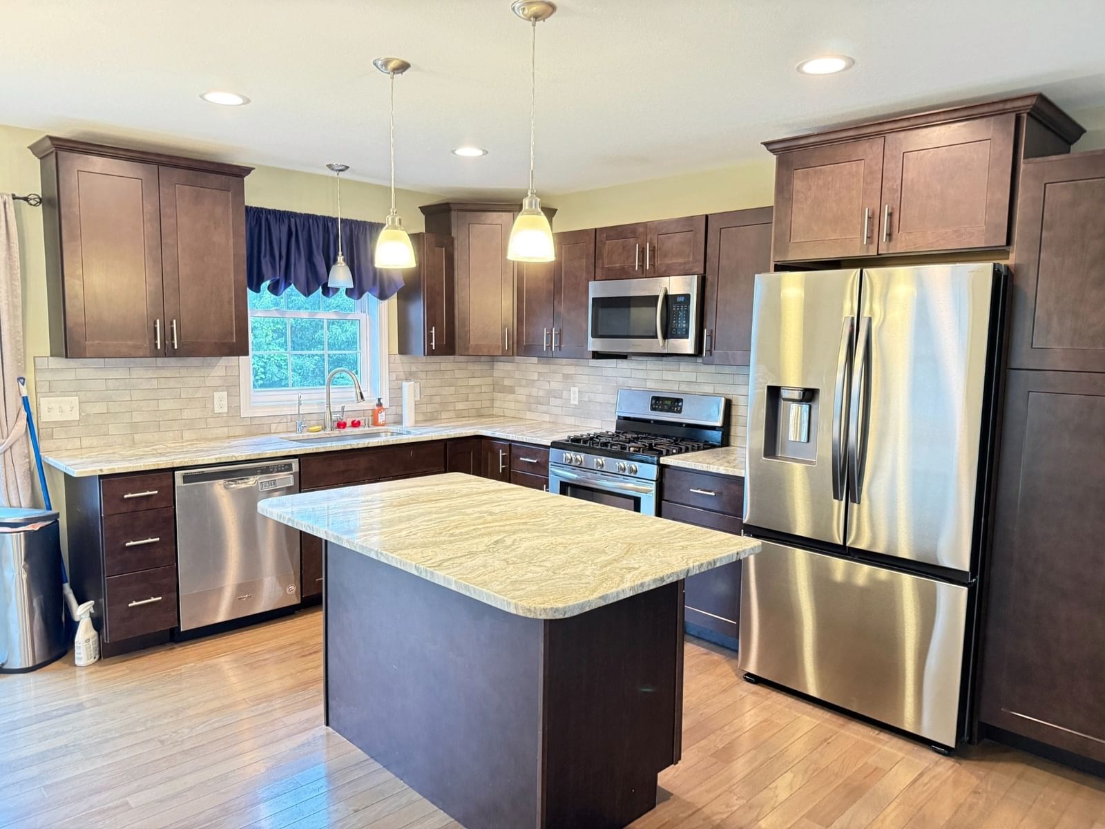 152 Sargent St Belchertown — Photo 14 of 42