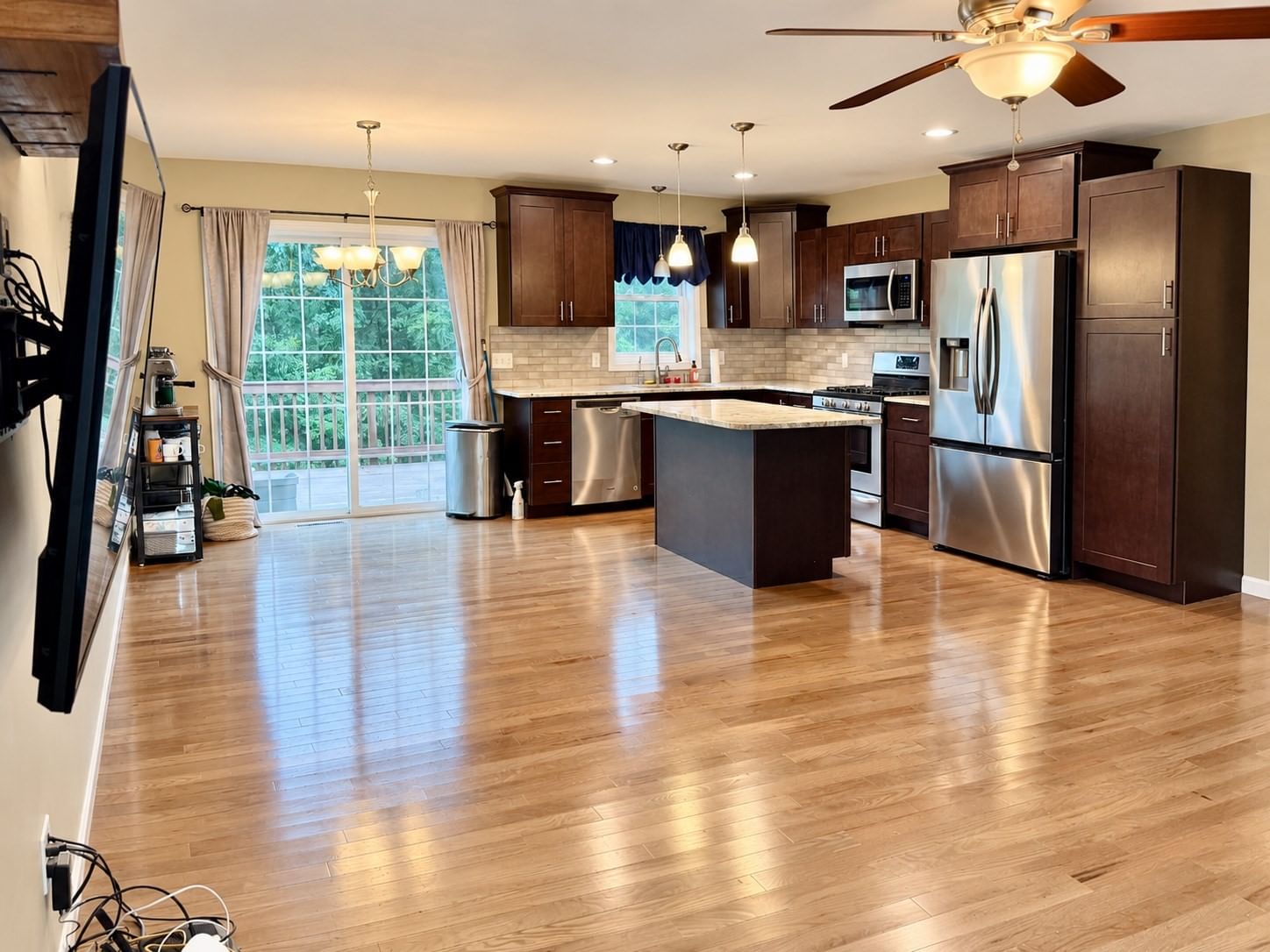 152 Sargent St Belchertown — Photo 9 of 42
