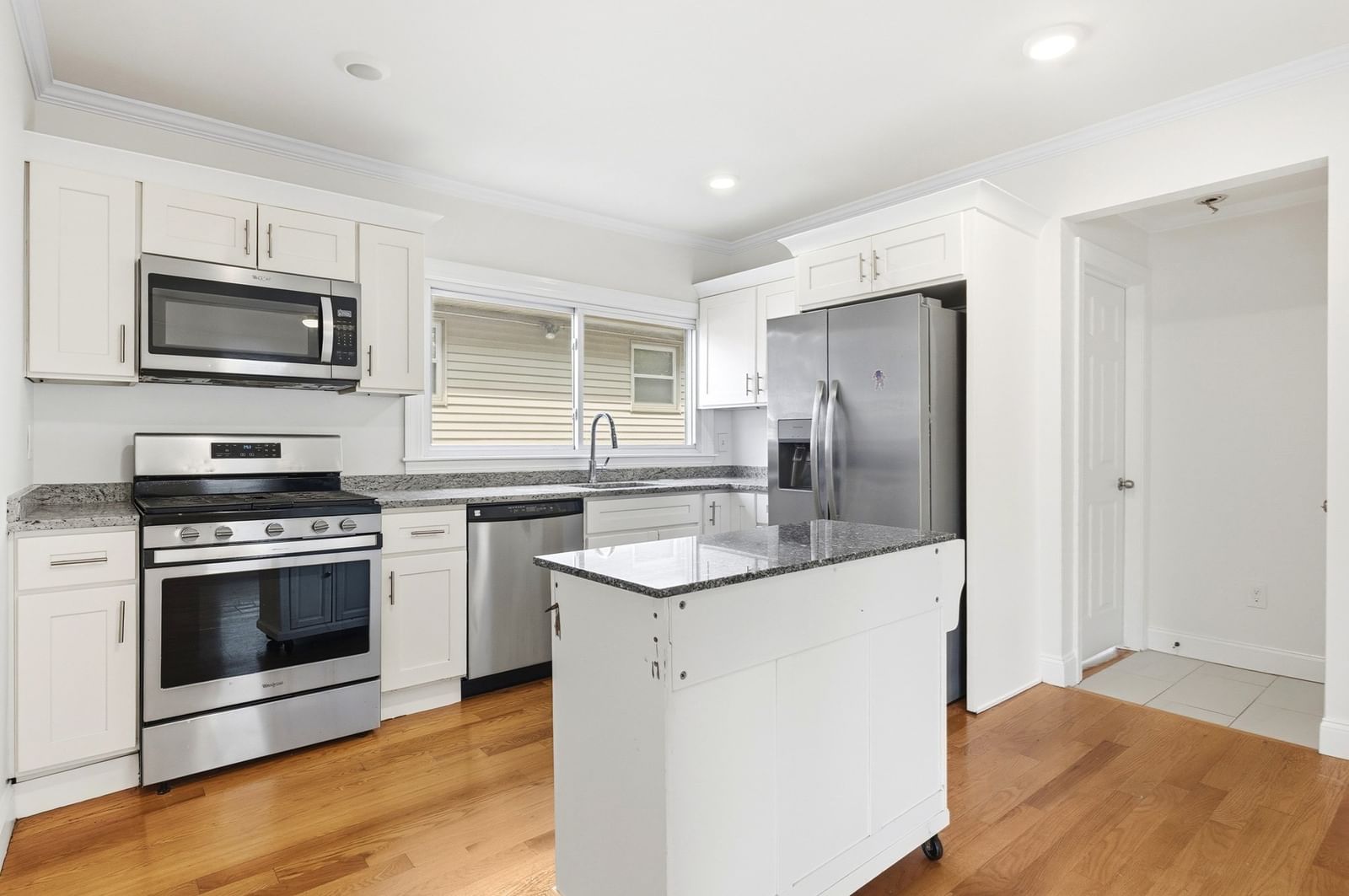 23 Thorndike St Revere — Photo 1 of 24