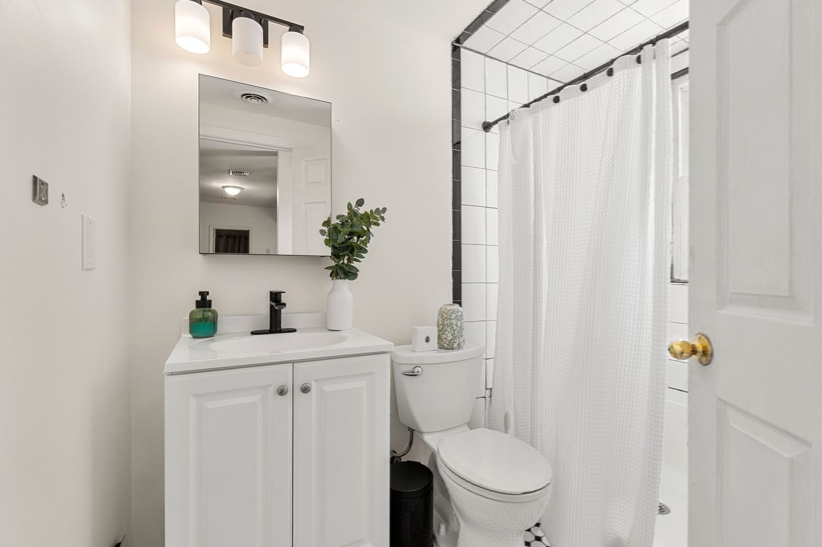 23 Thorndike St Revere — Photo 20 of 24
