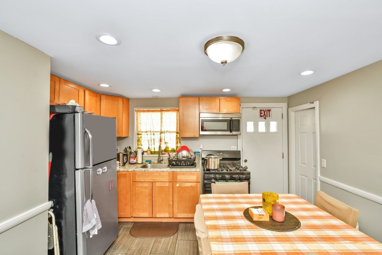 23 Caton St Boston — Photo 6 of 18