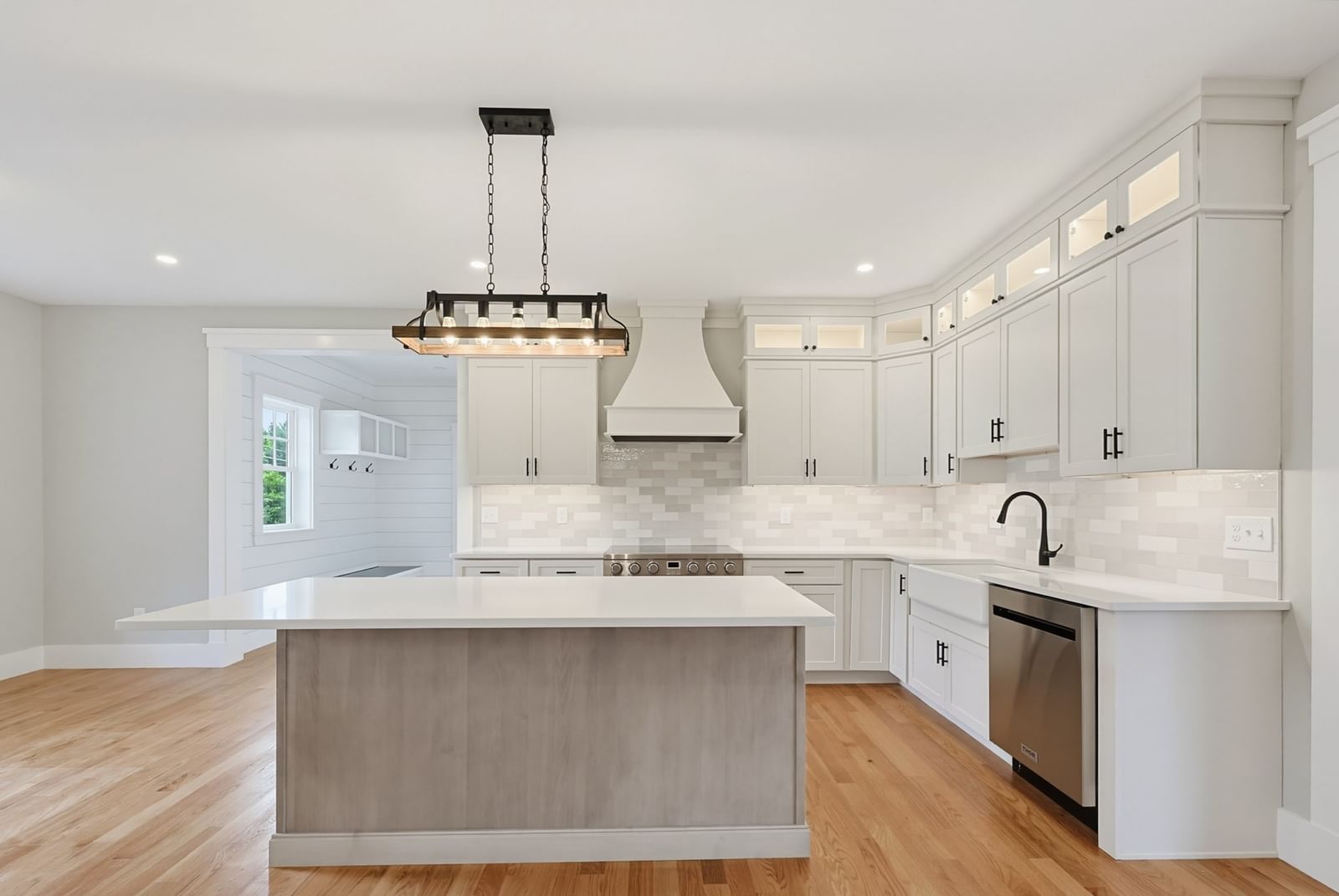 37L Poquanticut Ave #L Easton — Photo 13 of 29
