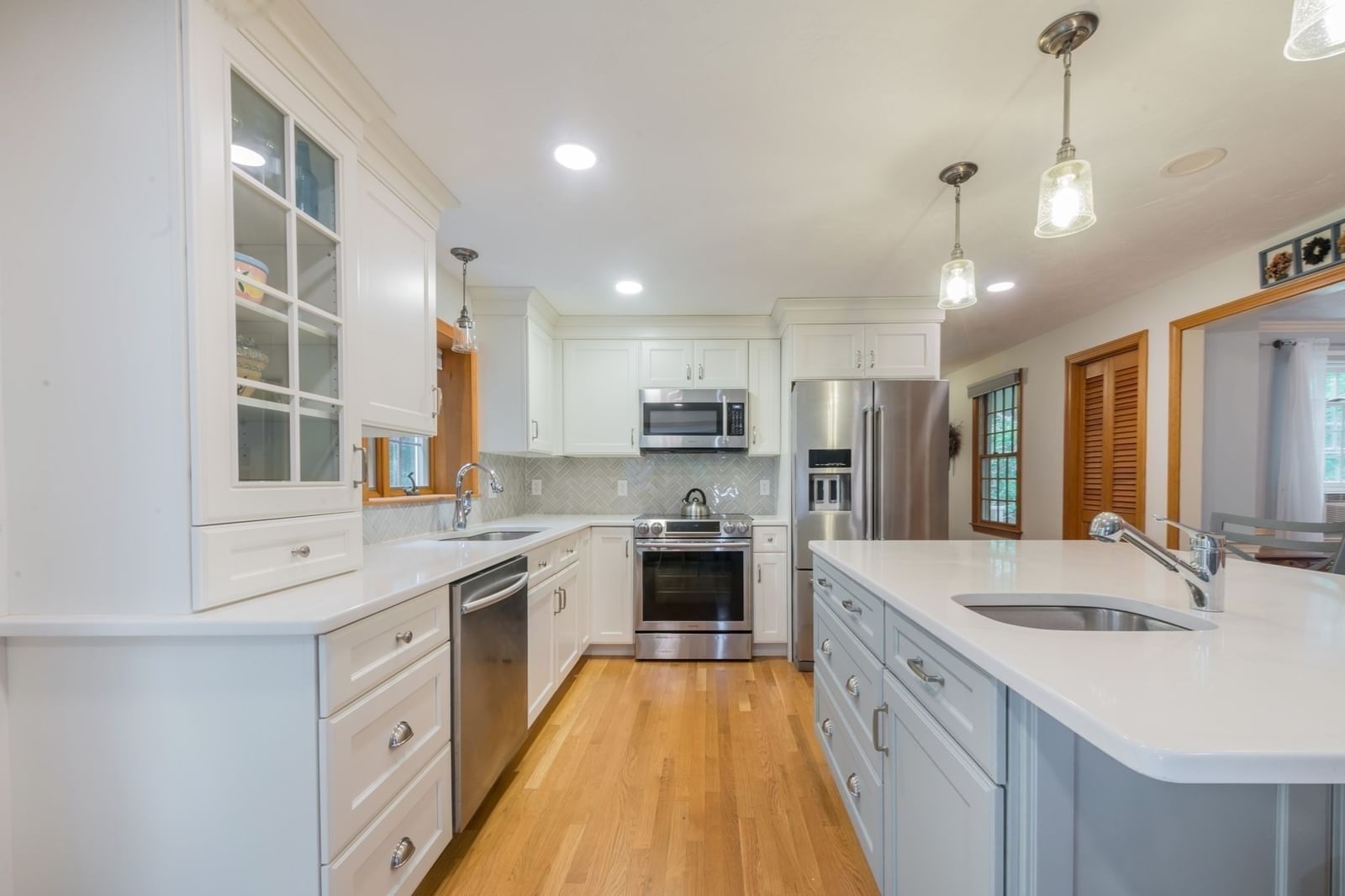 85 Andrews Way Plymouth — Photo 4 of 37