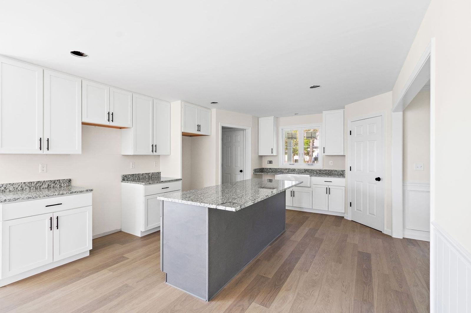 38 Hemlock Street Douglas — Photo 2 of 42