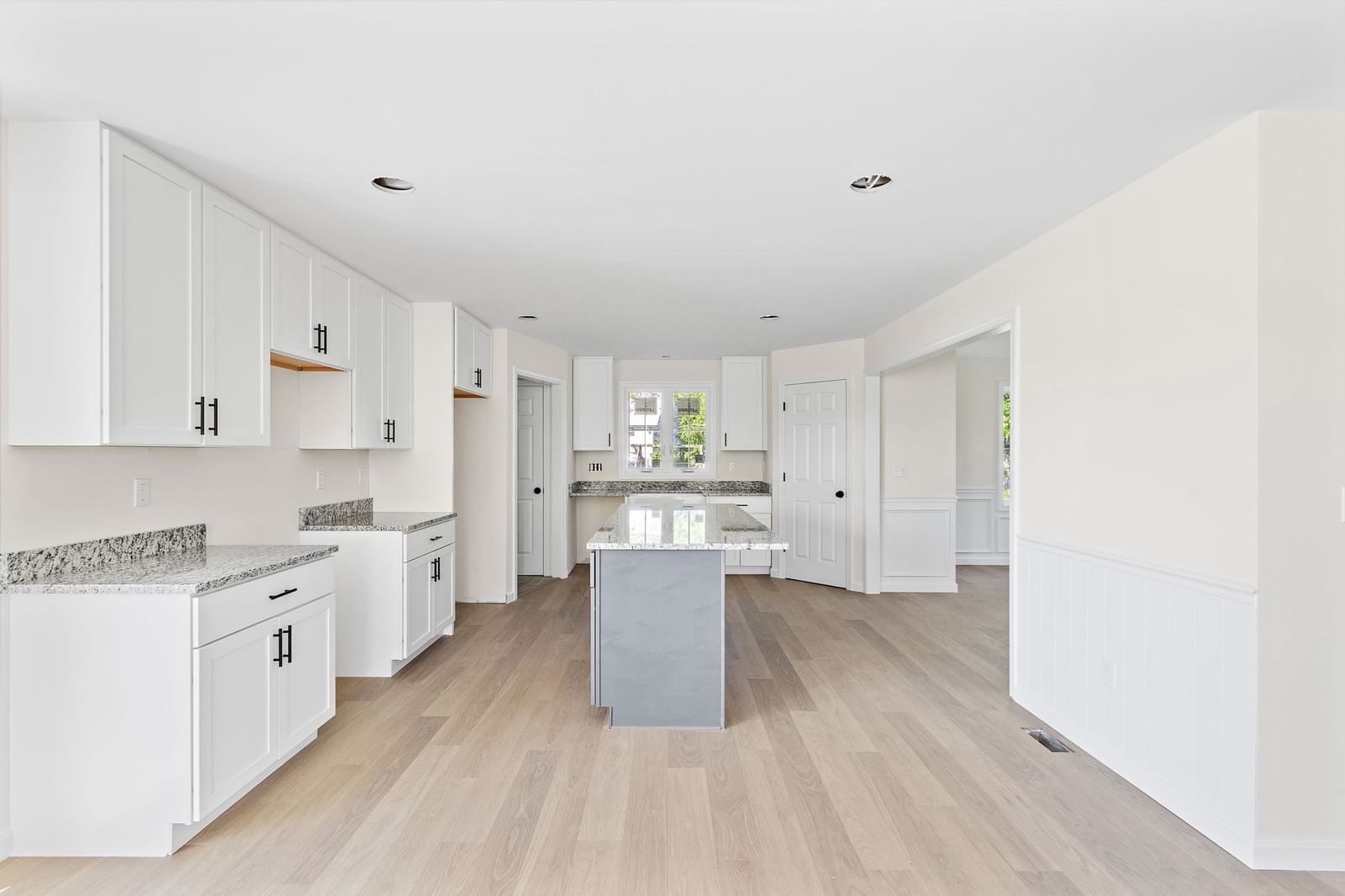 38 Hemlock Street Douglas — Photo 3 of 42