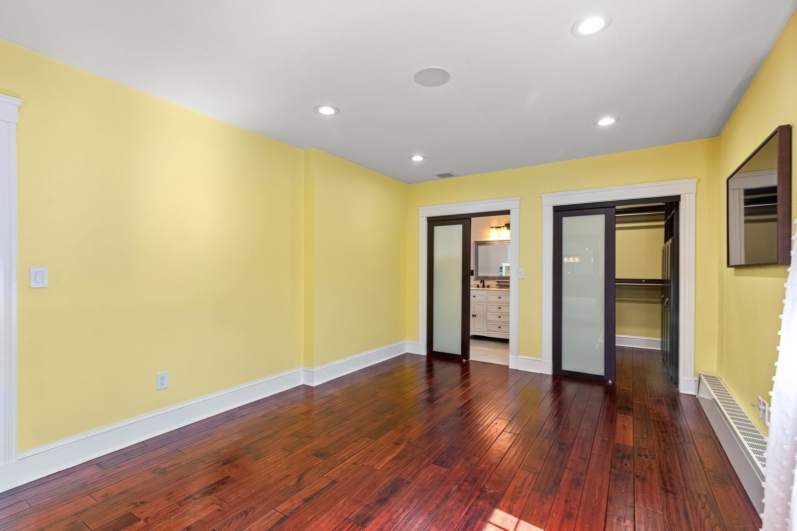 34 Farrington Ave Dedham — Photo 12 of 33