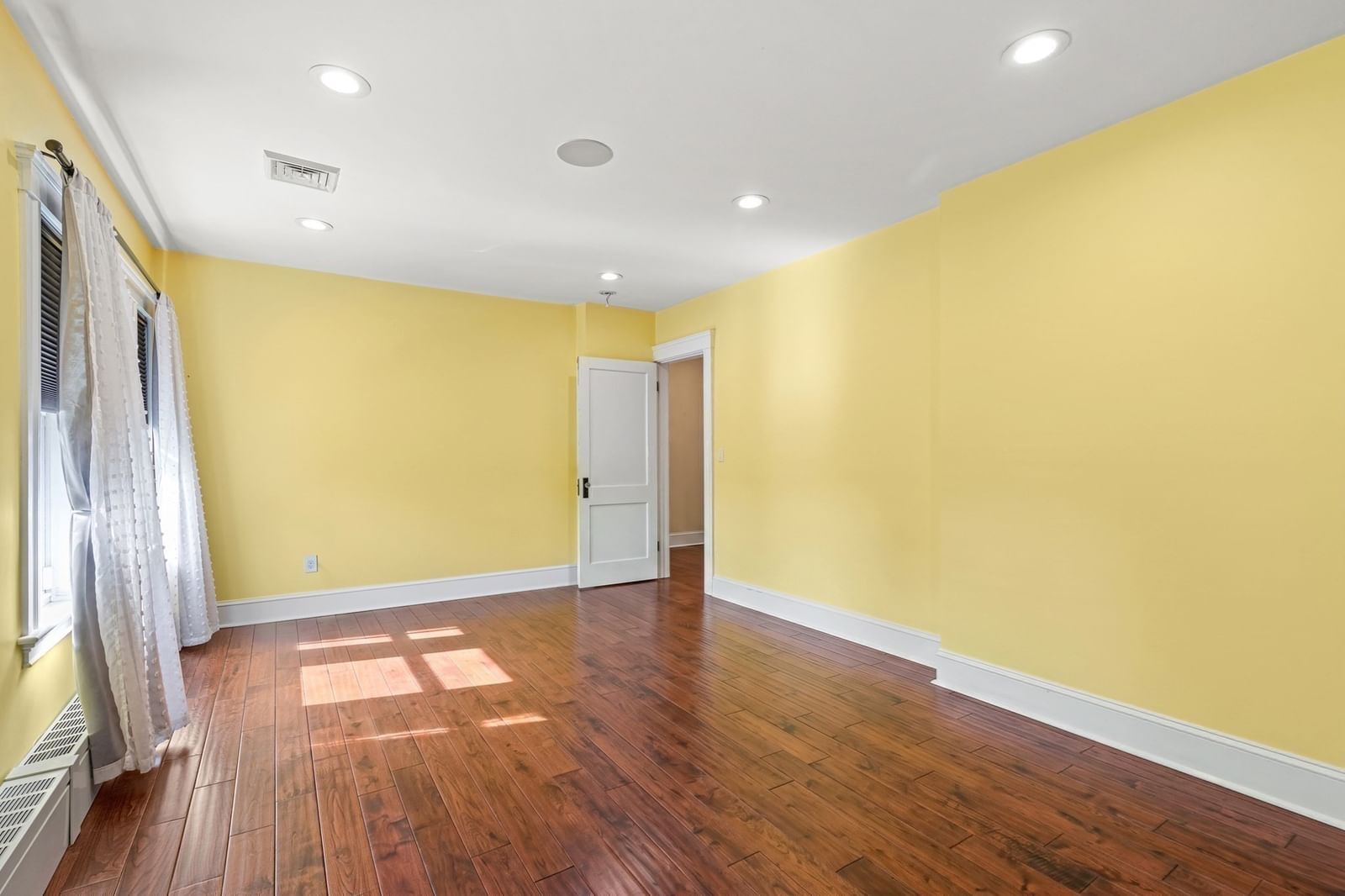 34 Farrington Ave Dedham — Photo 13 of 33