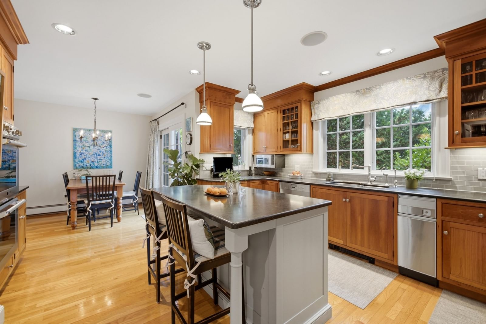 5 Bartlett St Marblehead — Photo 5 of 37