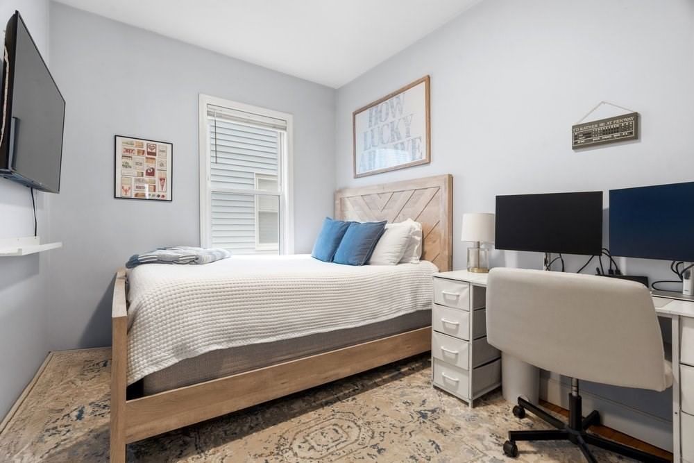 130 Boston St Boston — Photo 10 of 29