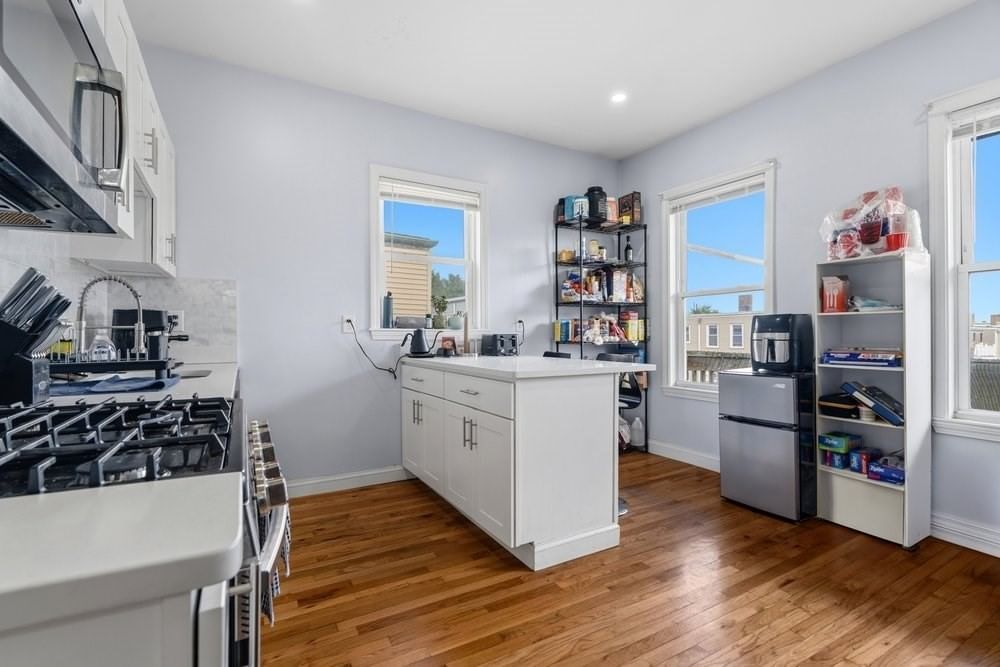 130 Boston St Boston — Photo 15 of 29