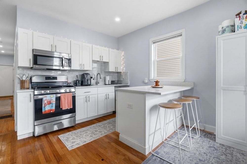 130 Boston St Boston — Photo 2 of 29