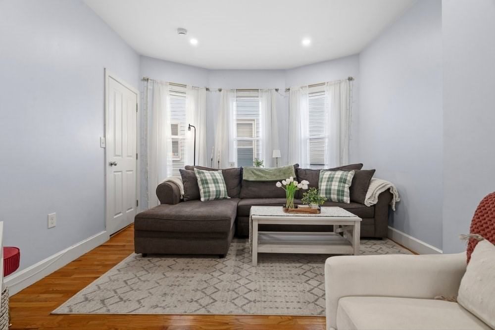 130 Boston St Boston — Photo 5 of 29