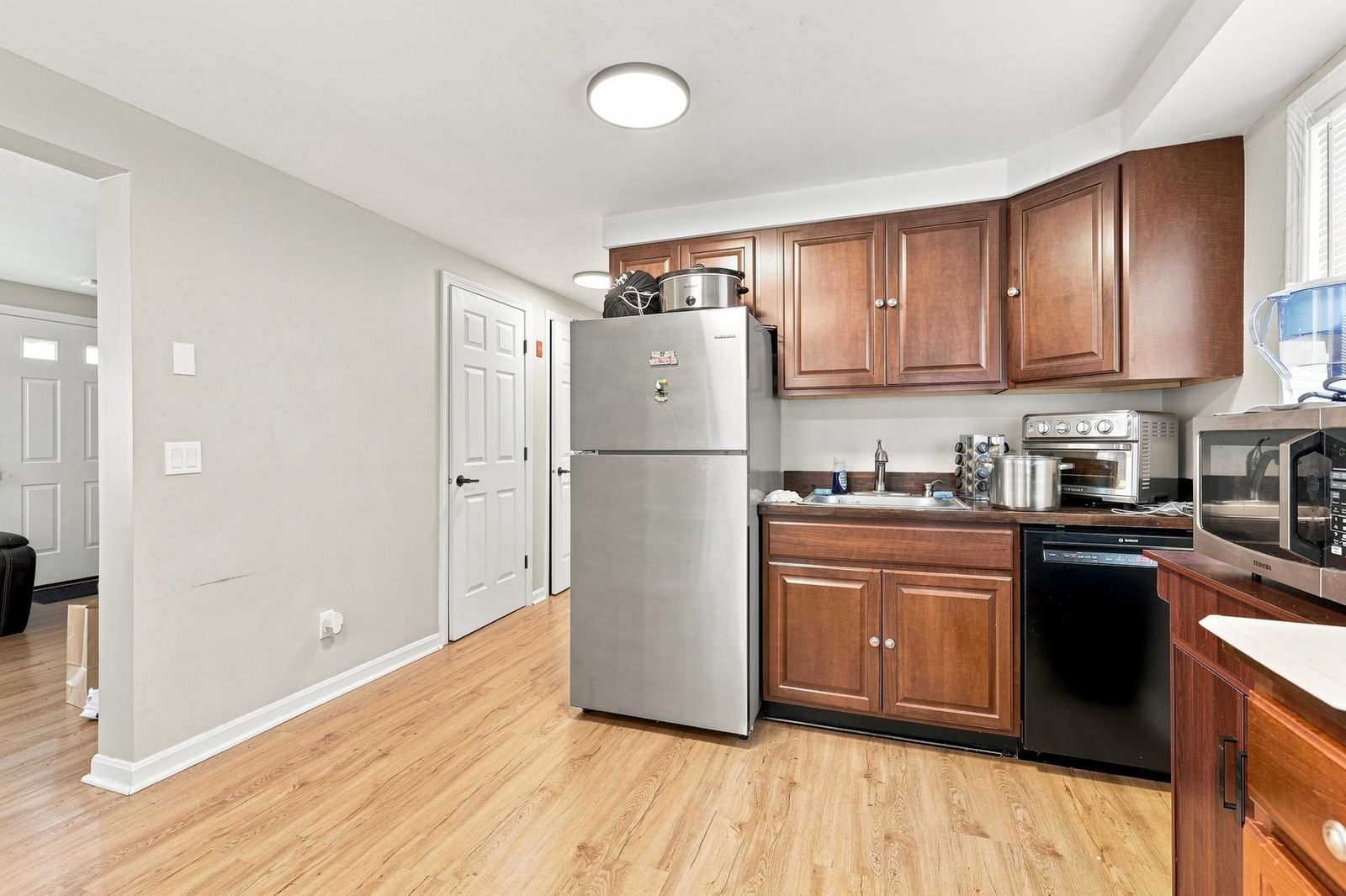 62 N Main St Deerfield — Photo 11 of 40