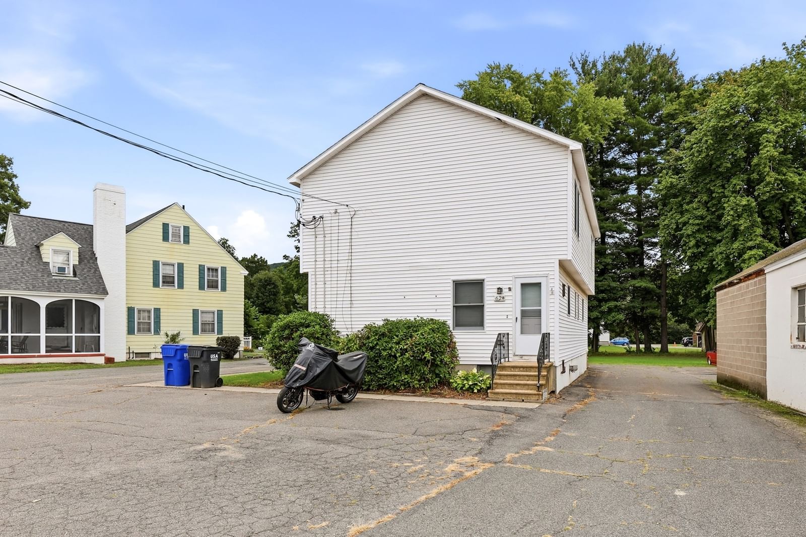 62 N Main St Deerfield — Photo 3 of 40