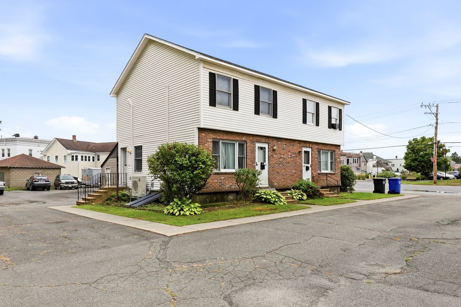 62 N Main St Deerfield — Photo 4 of 40