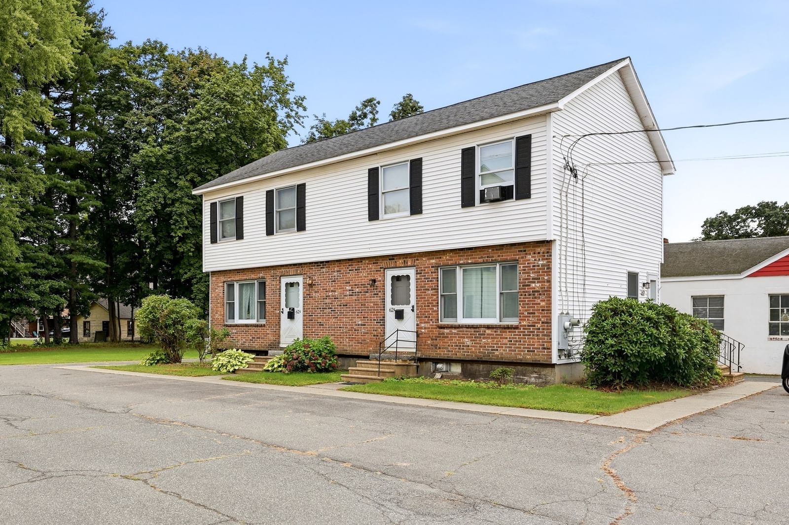 62 N Main St Deerfield — Photo 5 of 40