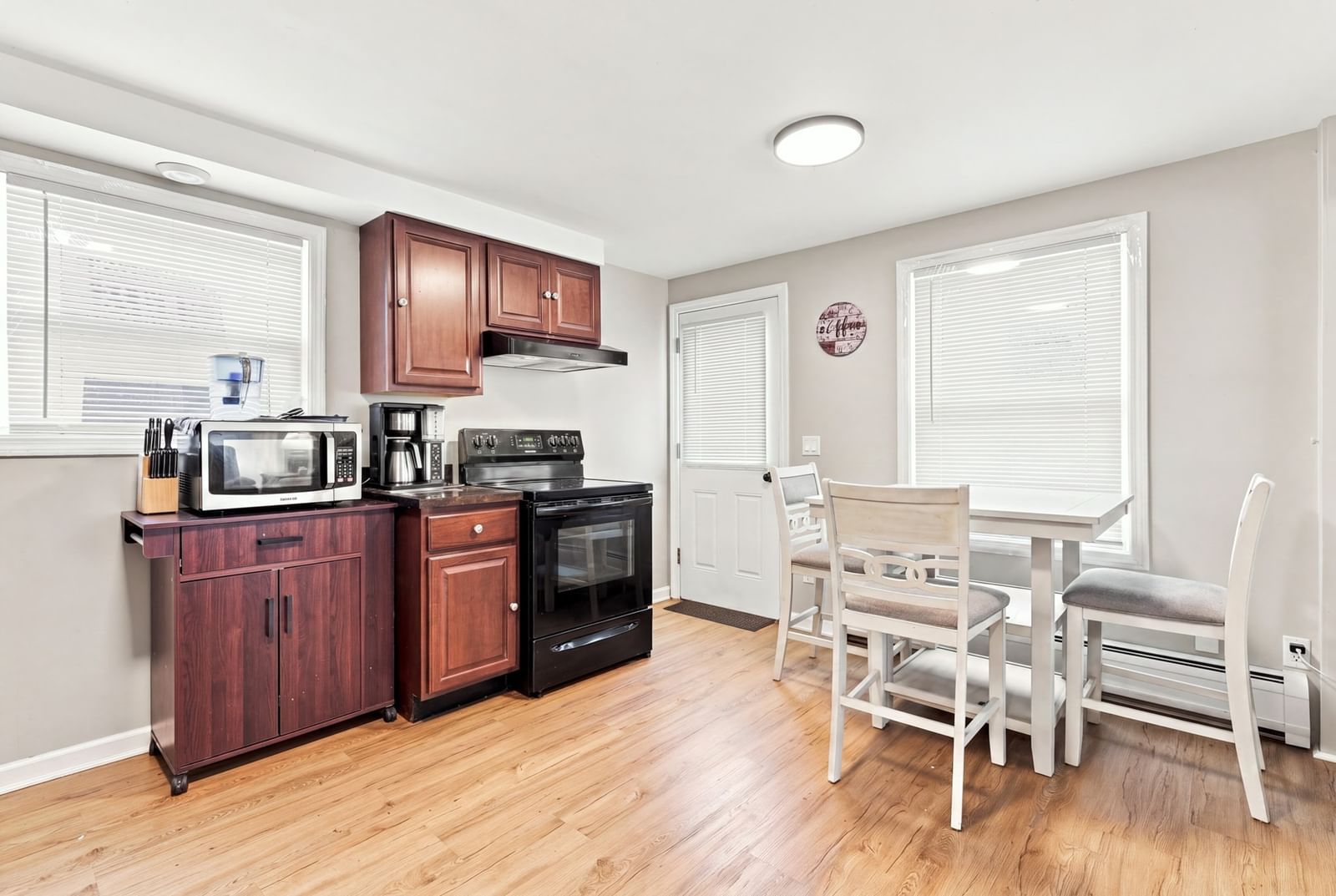62 N Main St Deerfield — Photo 9 of 40