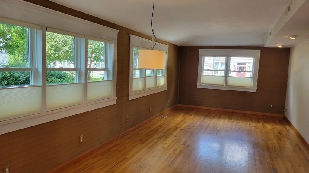 8 Damon Wayland — Photo 18 of 41