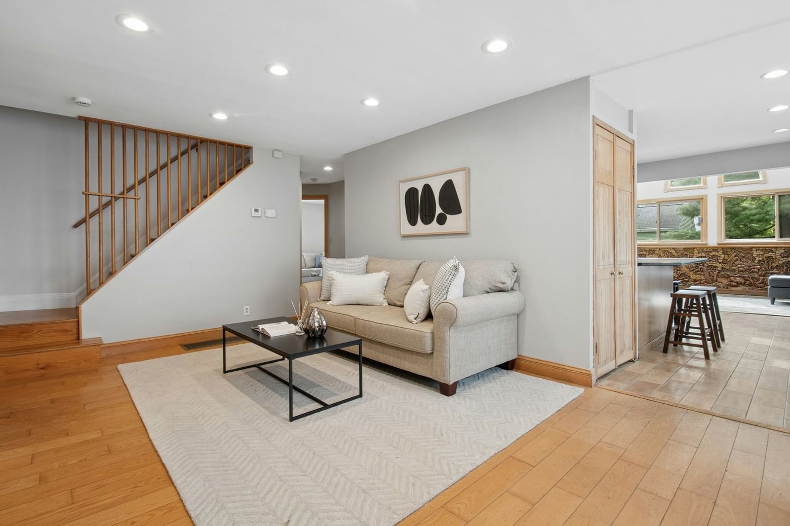 22 Westlund Rd Belmont — Photo 33 of 42
