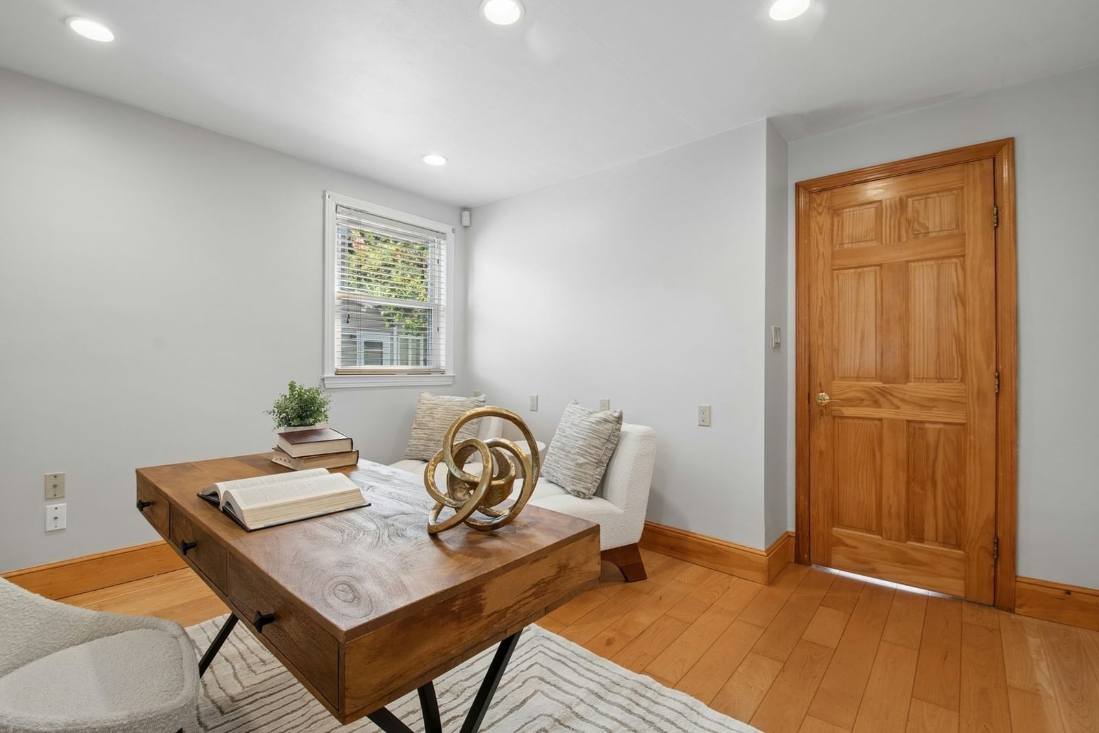 22 Westlund Rd Belmont — Photo 37 of 42