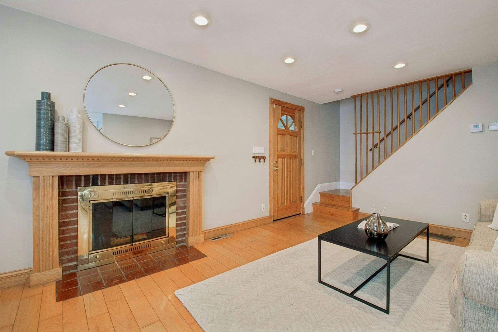 22 Westlund Rd Belmont — Photo 6 of 42