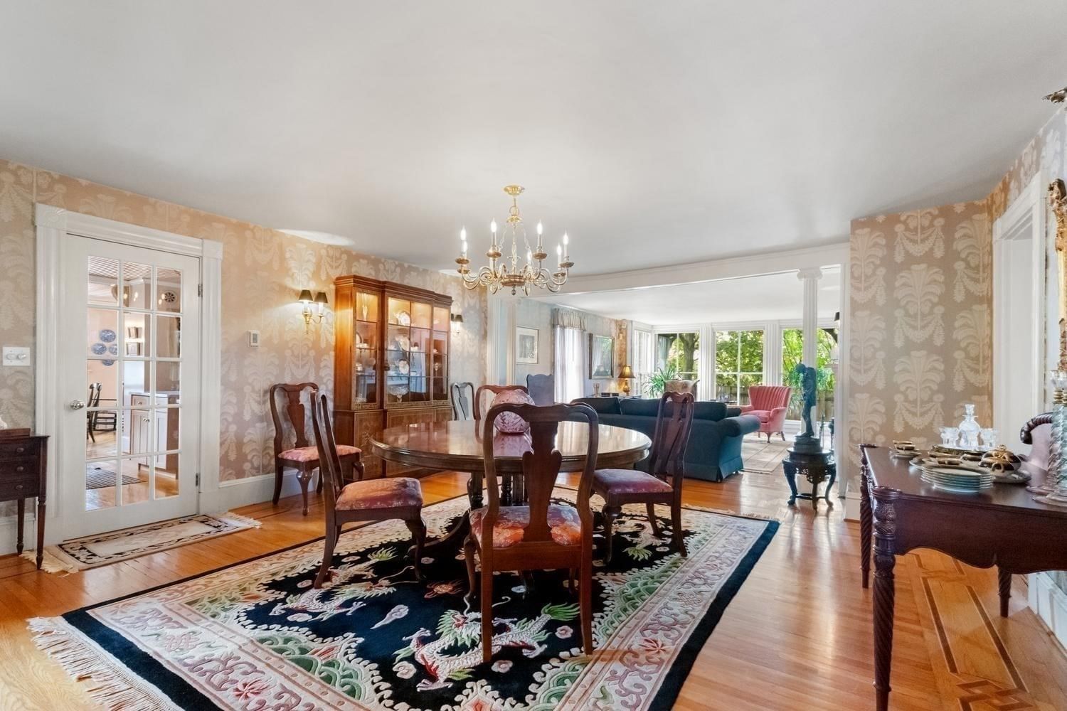 8 Leonard Cir Medford — Photo 11 of 42