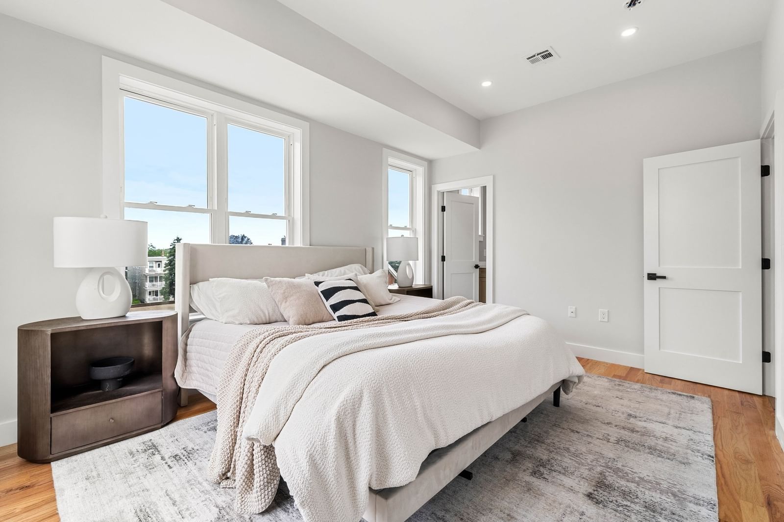 1088 Saratoga St #C Boston — Photo 12 of 22